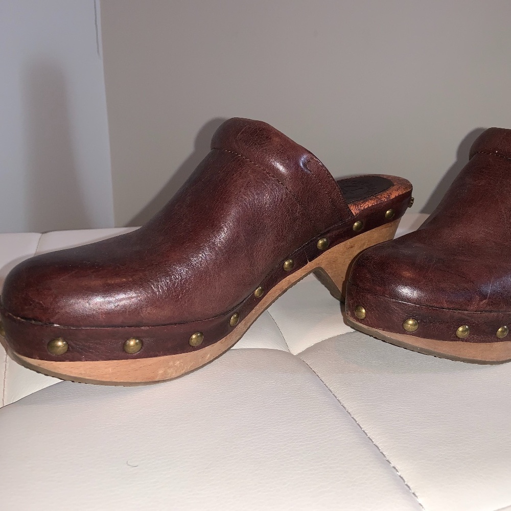 Lucky Brand Maddox Leather  Wooden Clogs